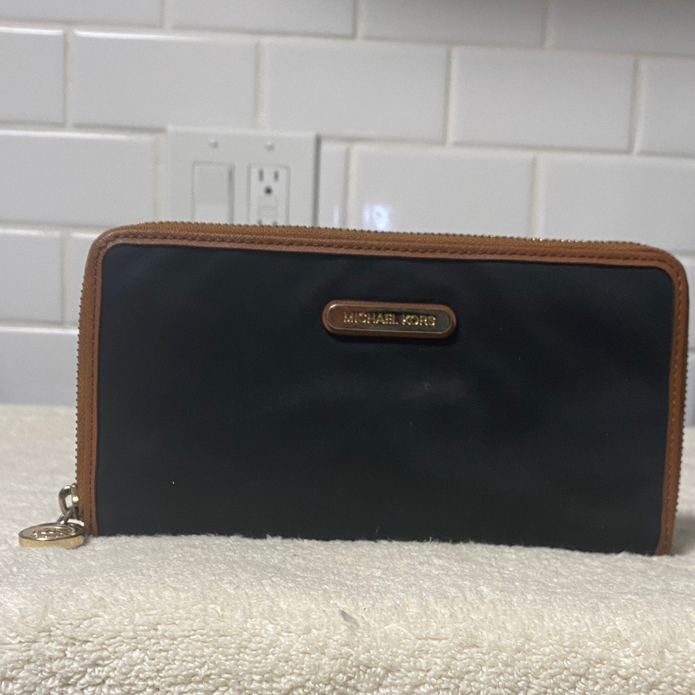 Michael Kors Black nylon wallet